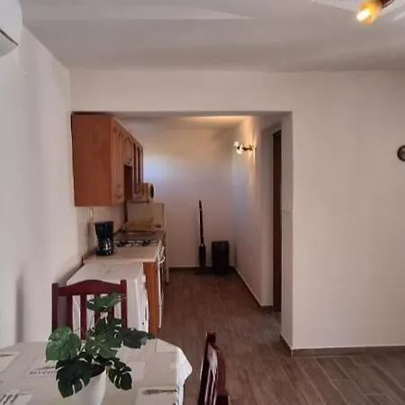 Apartements Maslina * Vir